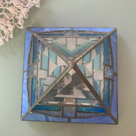 Vintage Blue Glass Pyramid Mirrored 7.25” X 6” - Picture 4 of 8